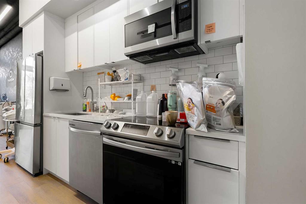 4539 Bowness Road Northwest, Calgary, AB