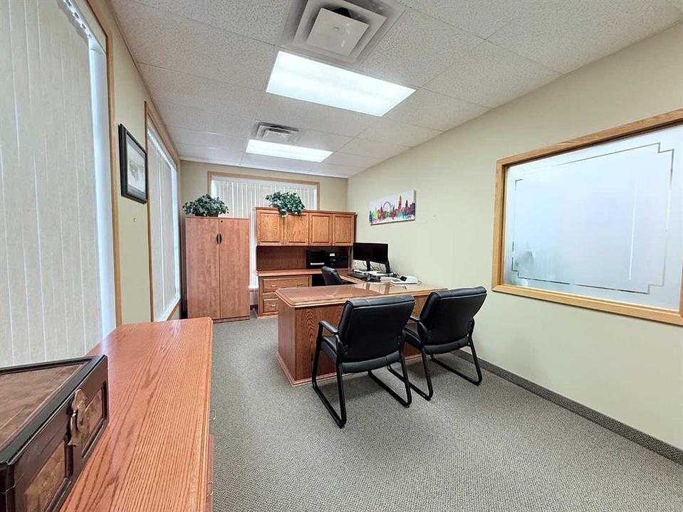 200 - 9805 97 Street, Grande Prairie, AB