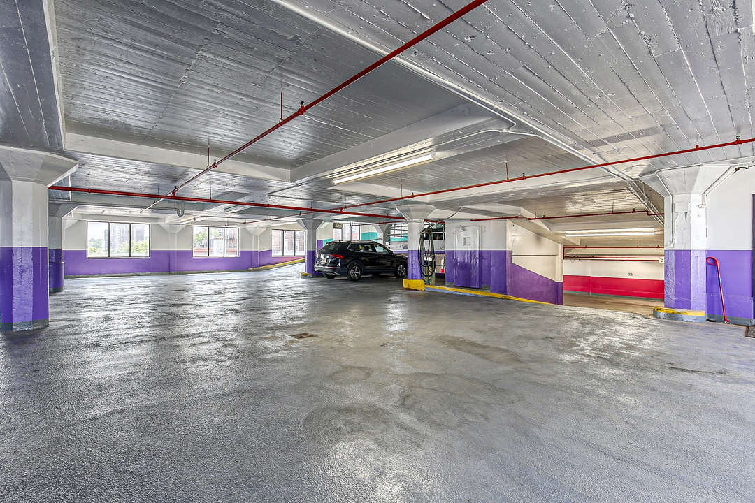390A - 400 Avenue Laurier Ouest, Montréal, QC