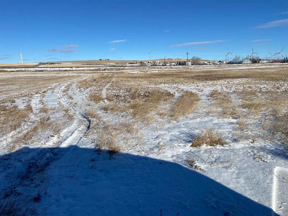 206 Railway Street, Lundbreck, AB