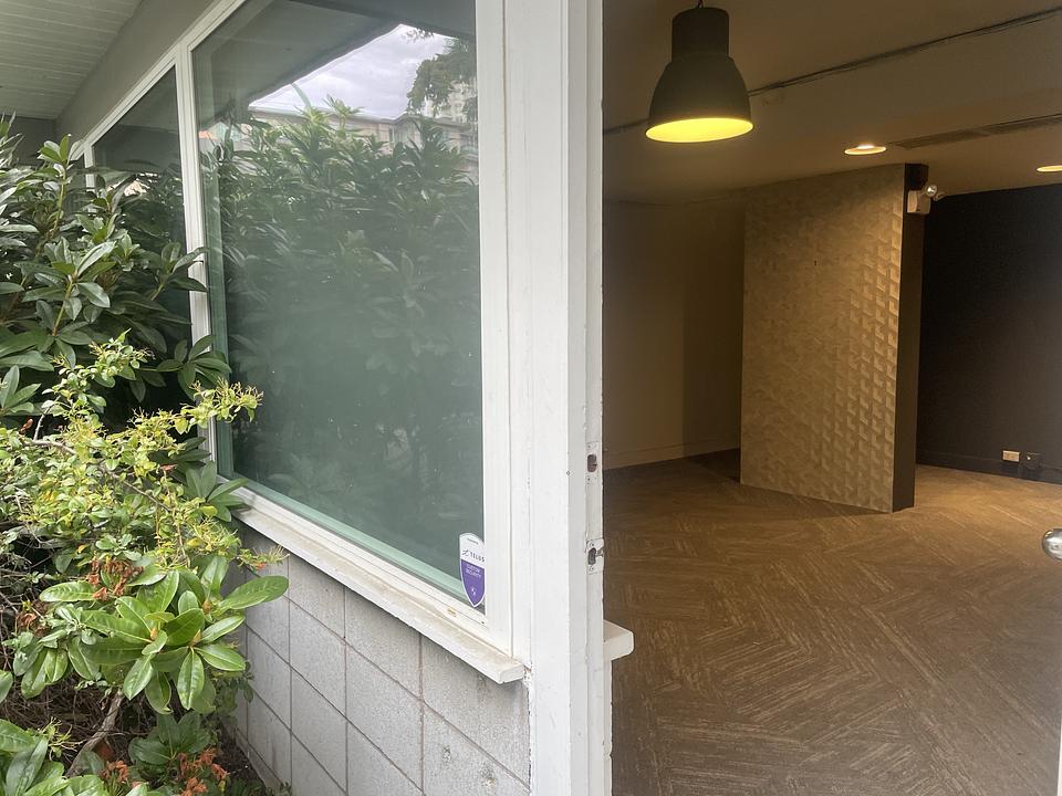15240 Thrift Avenue, White Rock, BC