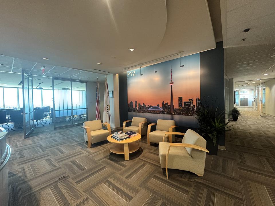 1100 - 55 Standish Court, Mississauga, ON