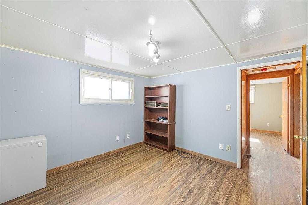 125 River Avenue, Cochrane, AB