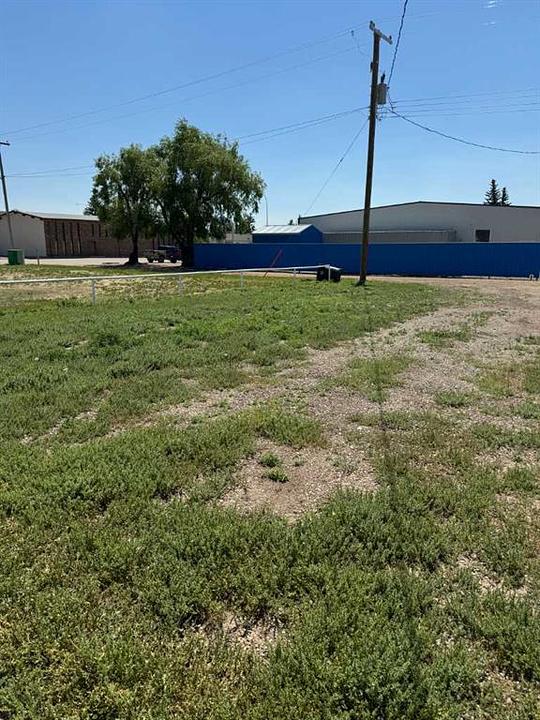 413 3 Avenue North, Vauxhall, AB