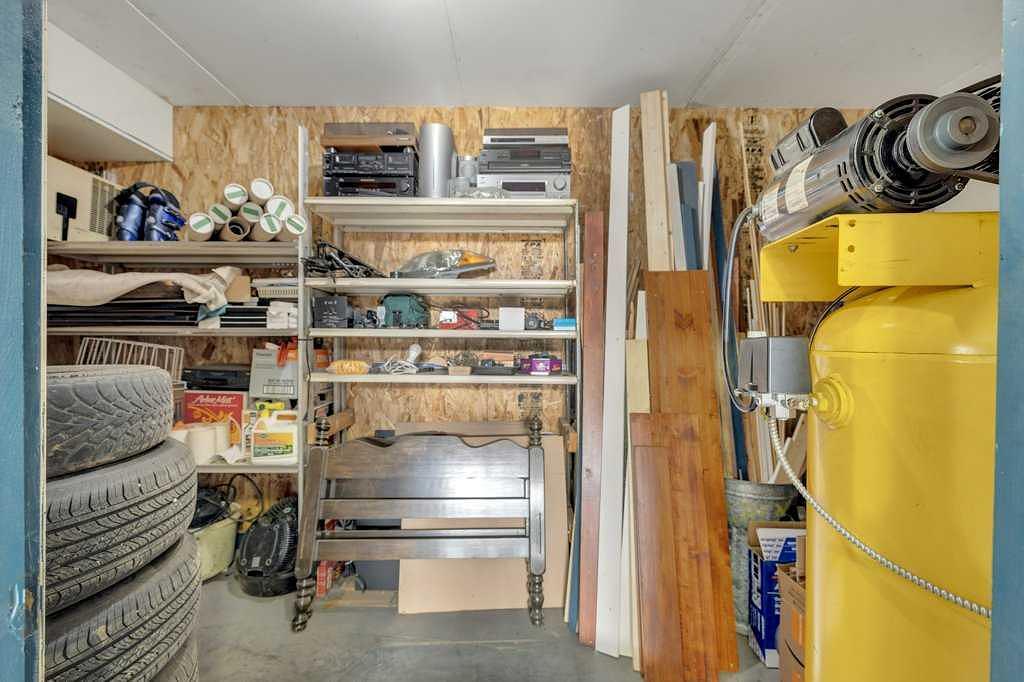 5025 46 Avenue, Rimbey, AB