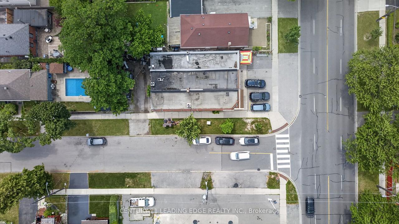 741 Pharmacy Avenue, Toronto, ON