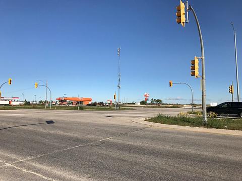 5105 Portage Avenue, Headingley, MB