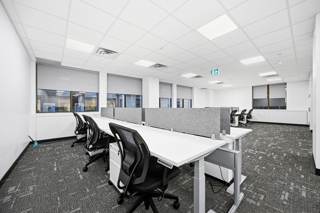 300 - 360 Bay Street, Toronto, ON