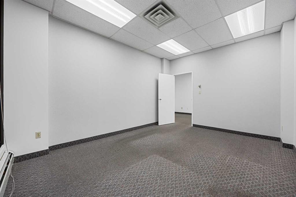 204 - 4603 Varsity Drive Northwest, Calgary, AB