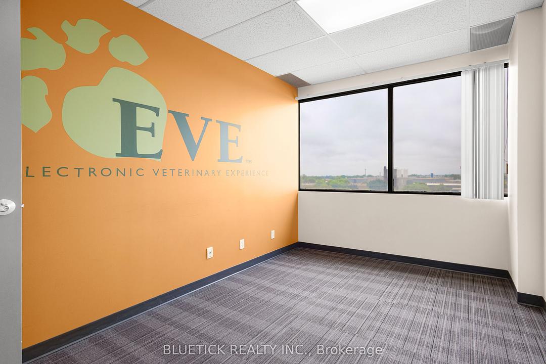 401 - 710 Dorval Drive, Oakville, ON