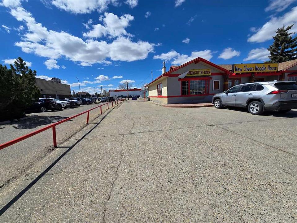 6712 50 Avenue, Red Deer, AB
