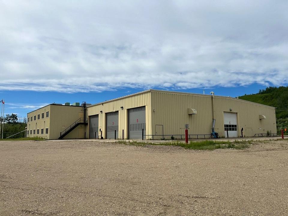 8610 - 87 Avenue - 8610 87 Avenue, Peace River, AB