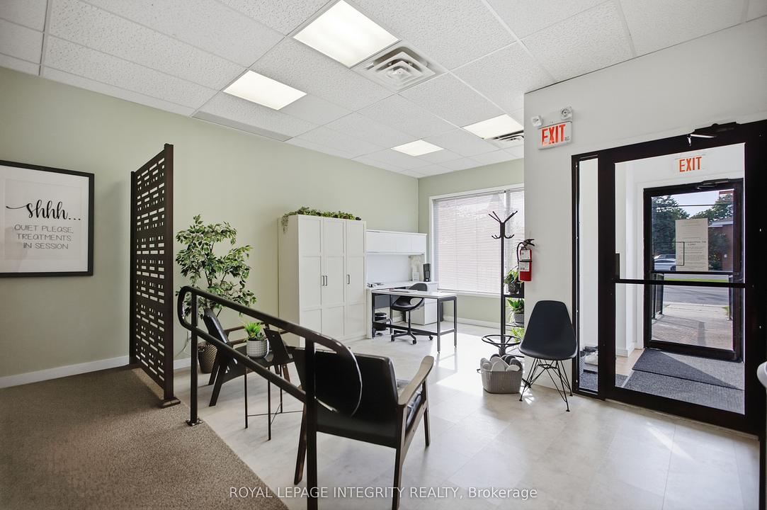 Unit #7 - 100 Madawaska Boulevard, Arnprior, ON