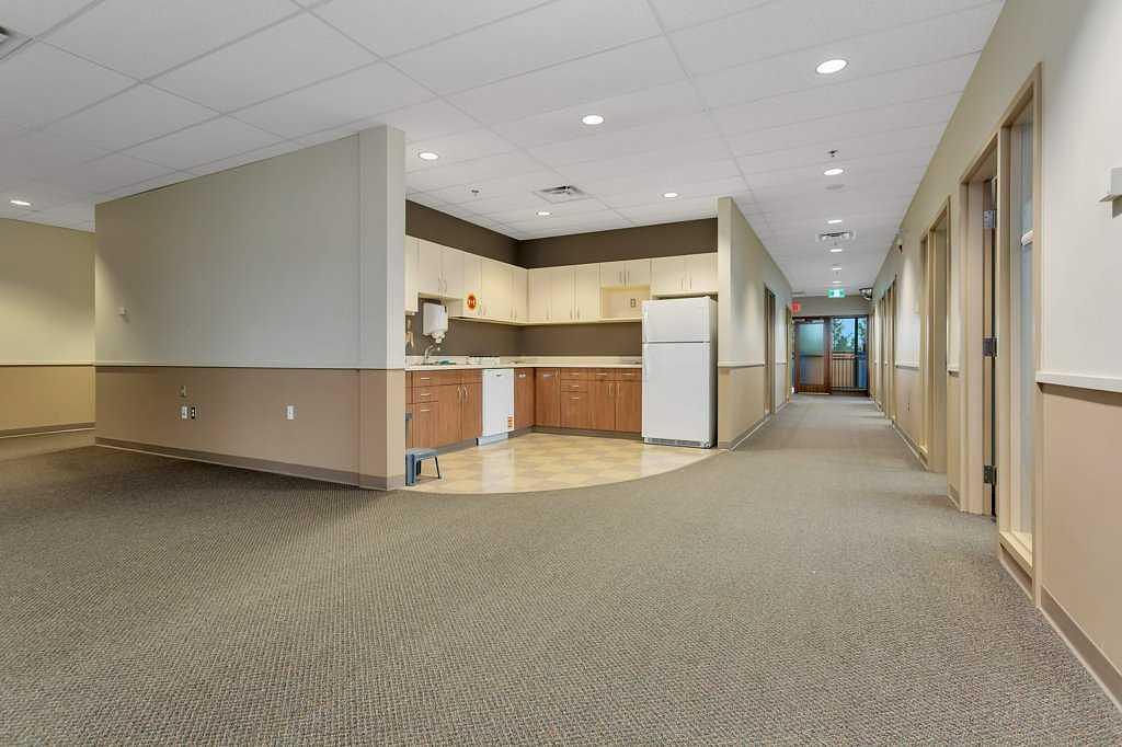 33 Schenk Industrial Road, Sylvan Lake, AB