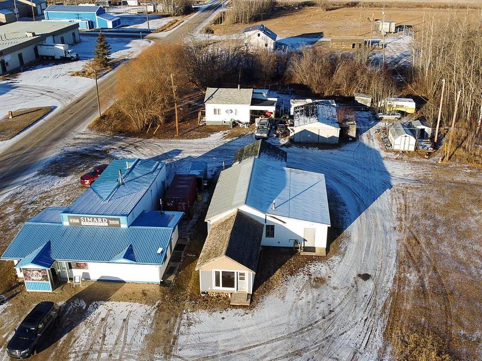 8 Railway Avenue Northeast, Falher, AB