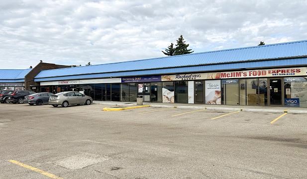 9752 182 St NW, Edmonton, AB