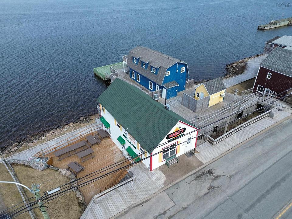15279 Cabot Trail, Chéticamp, NS