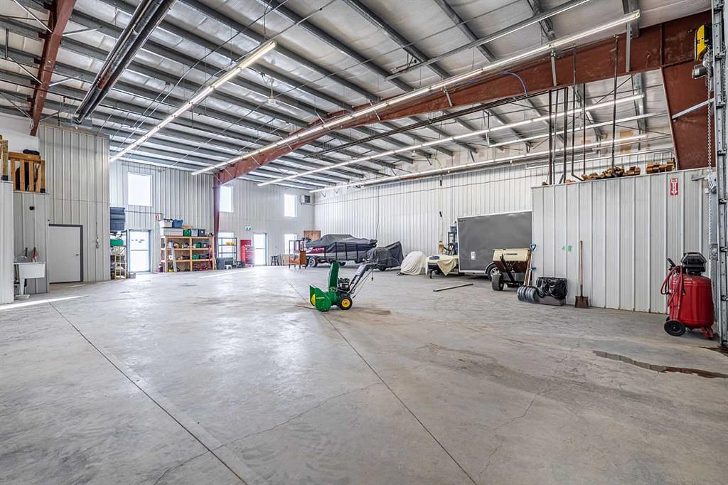 1,2,3 - 5914 51 Avenue, Lloydminster, AB