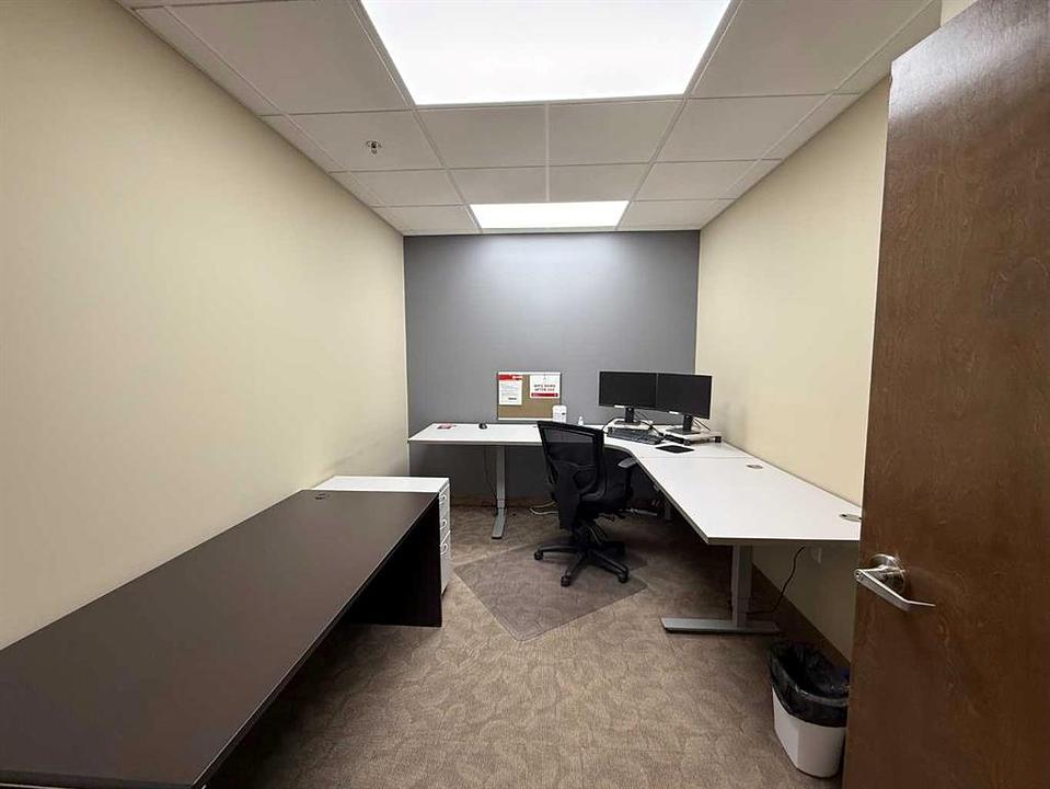 220 - 52 Gateway Drive Northeast, Airdrie, AB