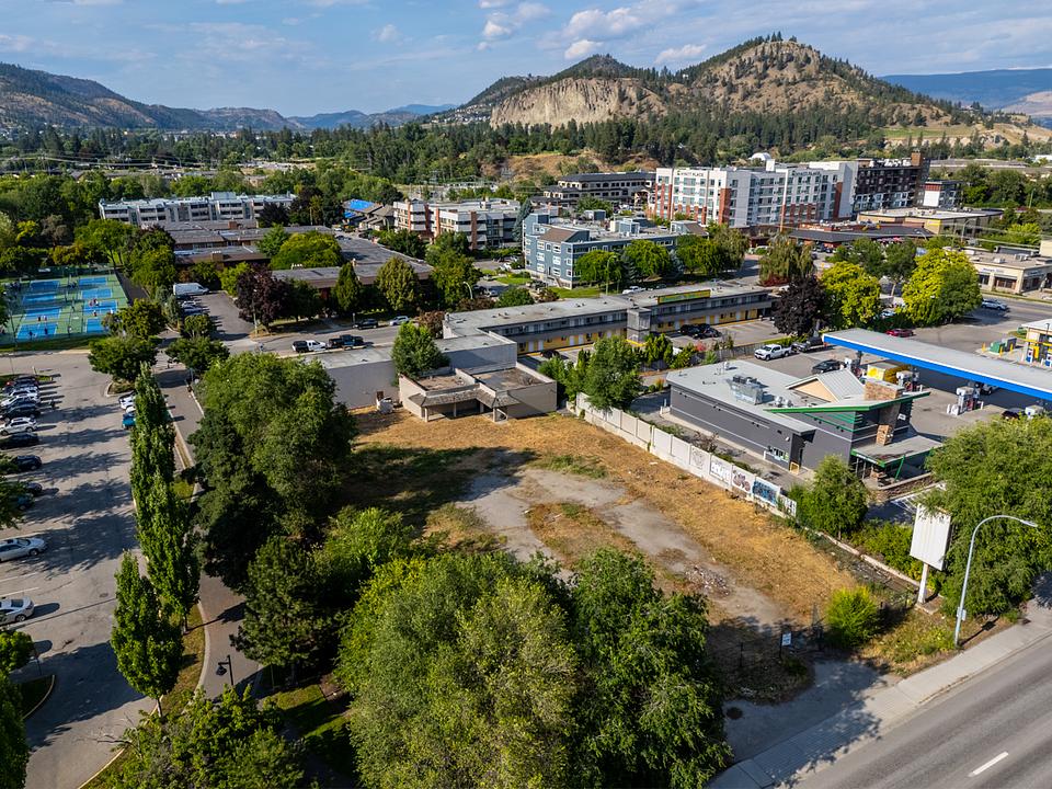 1864 Harvey Avenue, Kelowna, BC
