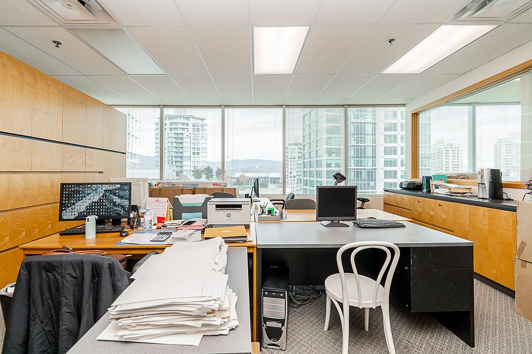 613, 615 - 4538 Kingsway, Burnaby, BC