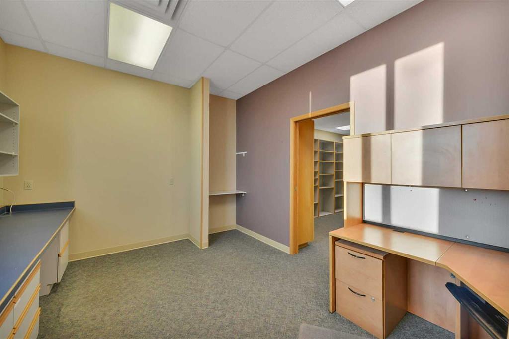 1 - 5116 52 Street, Red Deer, AB