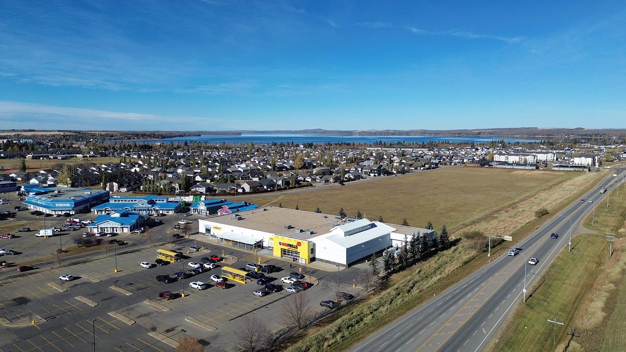 47 Hinshaw Drive, Sylvan Lake, AB