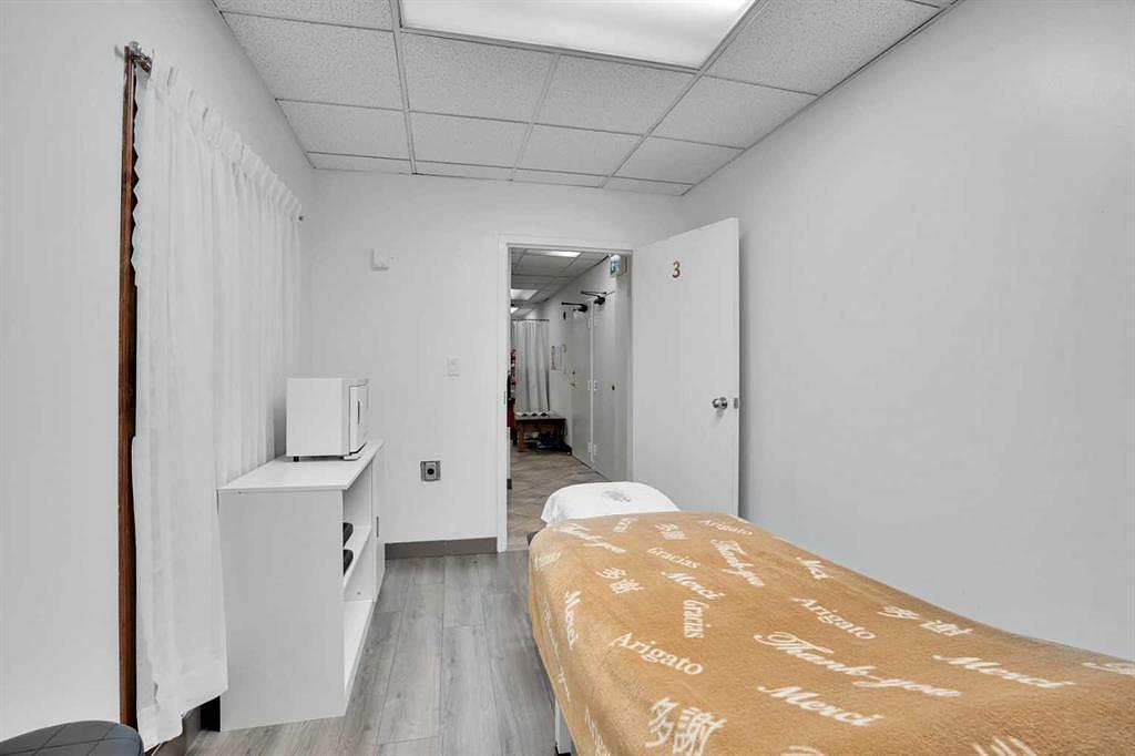 1330 12 Avenue Southwest, Calgary, AB