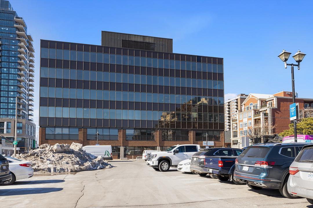 301 - 440 Elizabeth Street, Burlington, ON