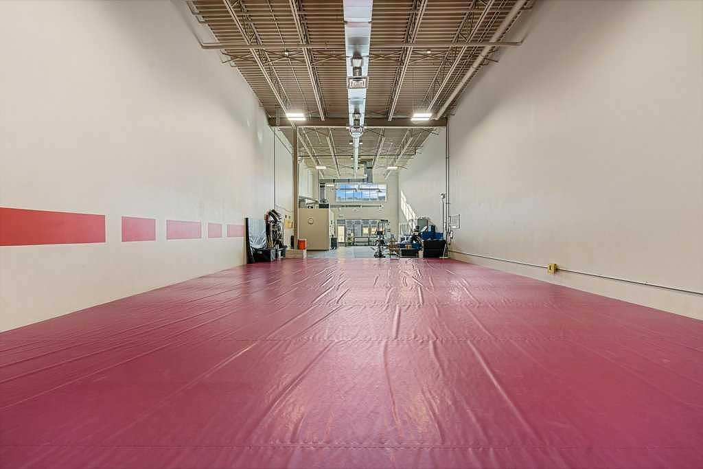 2 - 110 Commercial Drive, Calgary, AB