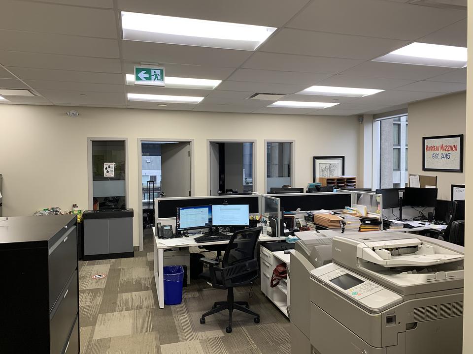 1000 - 65 Queen St W, Toronto, ON