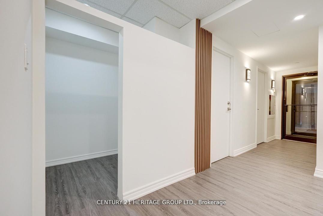 101 - 2900 Yonge Street, Toronto, ON