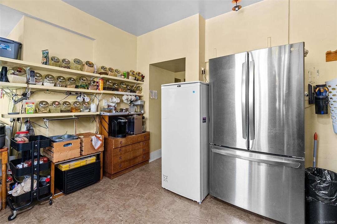 1043 Belmont Avenue, Victoria, BC