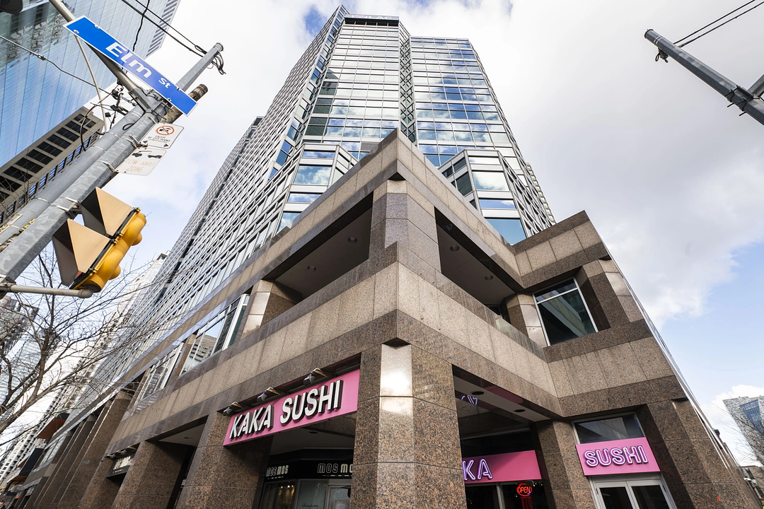 14 - 1800-655 Bay Street, Toronto, ON