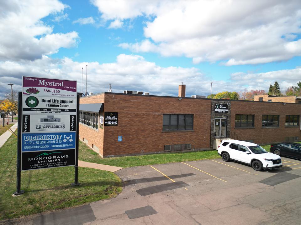 607 Saint George Boulevard, Moncton, NB