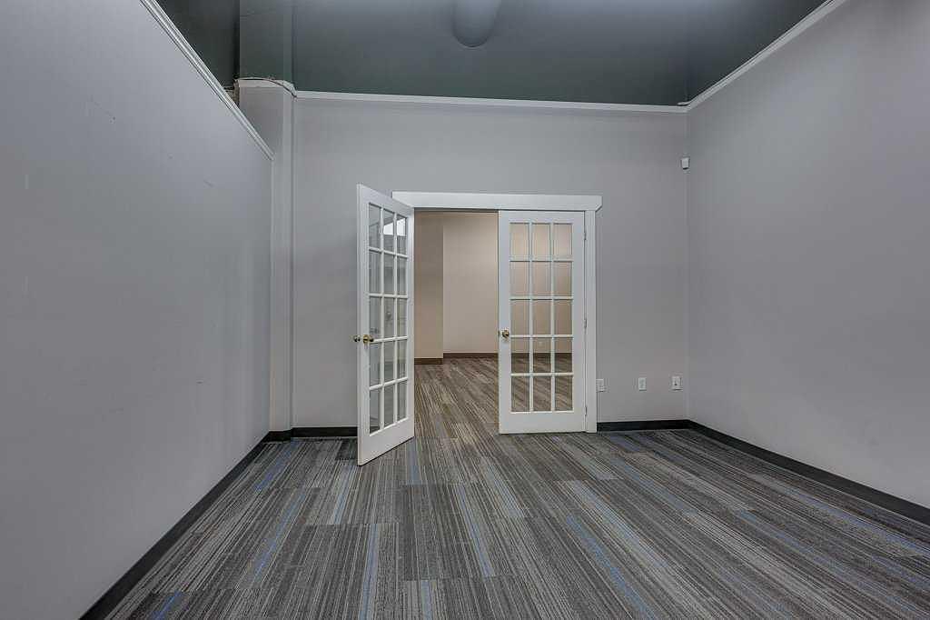 105 - 4807 50 Avenue, Red Deer, AB