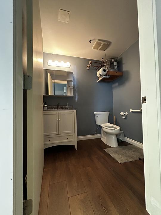 9776 Fourth Street, Sidney, BC