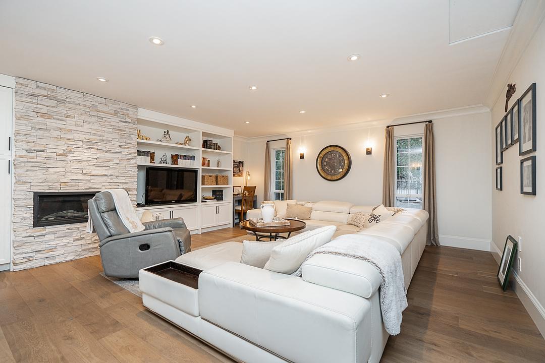 16114 20 Avenue, Surrey, BC