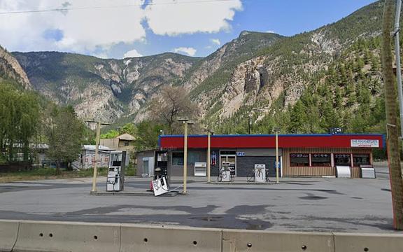 670 Scott Avenue, Hedley, BC