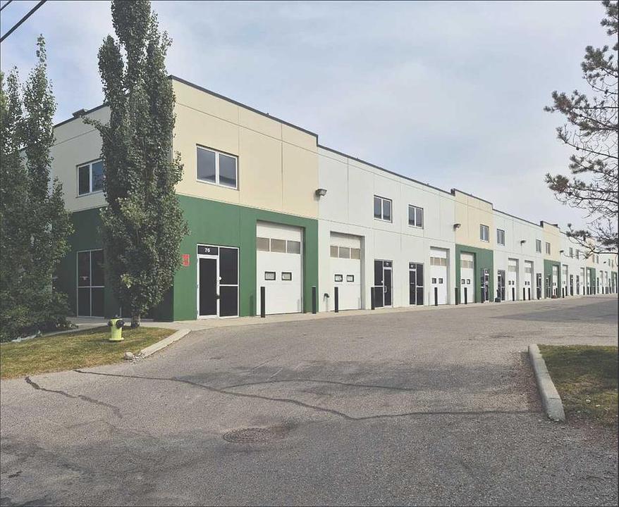 4 - 4807 32 Street Southeast, Calgary, AB
