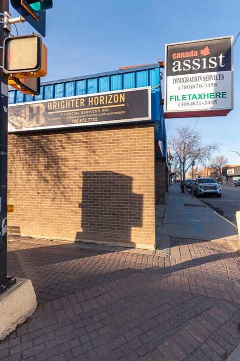 101 - 4802 50 Avenue, Lloydminster, SK