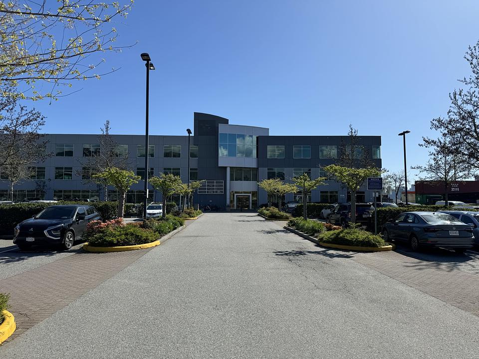 100 - 889 Harbourside Drive, North Vancouver, BC