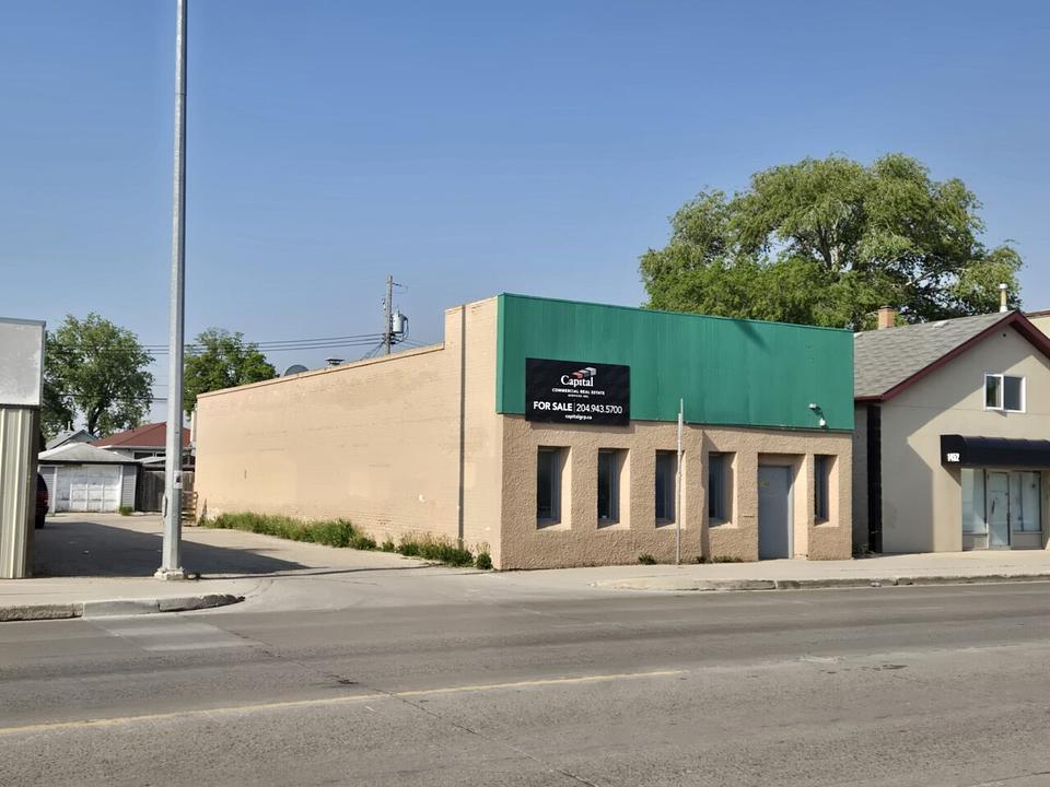 1450 Logan Avenue, Winnipeg, MB