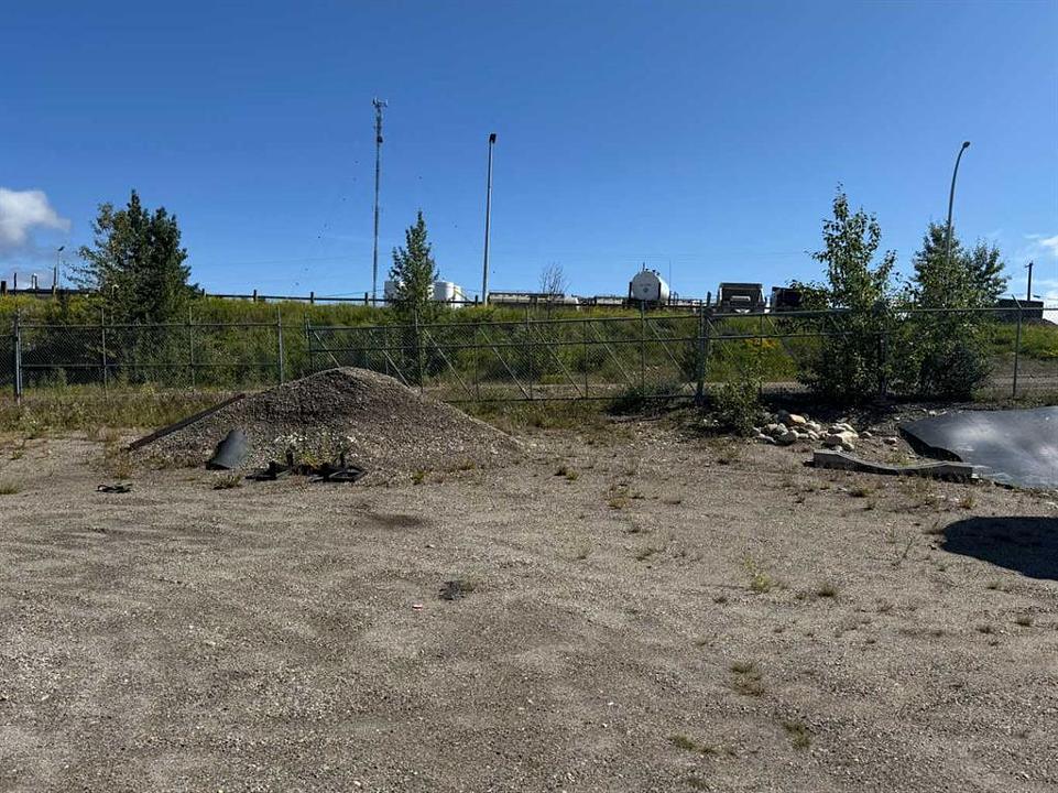 9802 98 Street, Grande Cache, AB