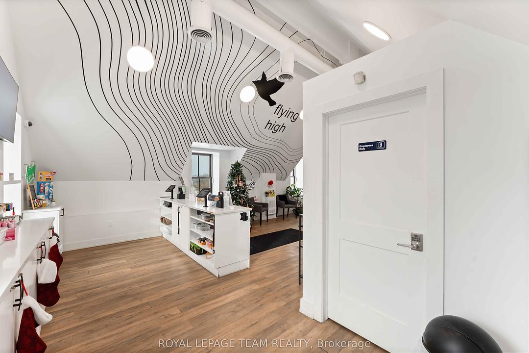 806 March Road, Ottawa, ON