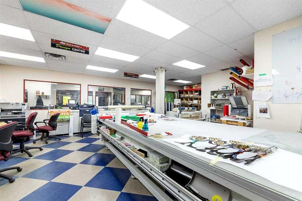 4852 50 Avenue Northeast, Calgary, AB