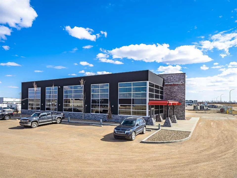 2nd Floor - 5531 70 Avenue, Lloydminster, AB