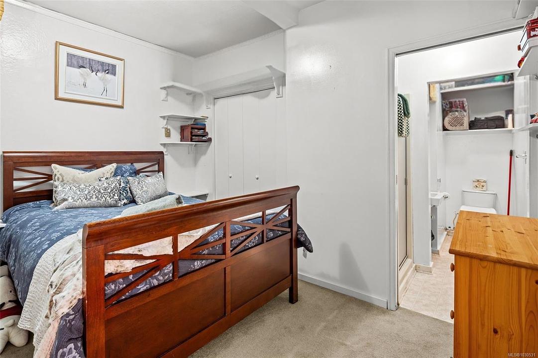 1043 Belmont Avenue, Victoria, BC