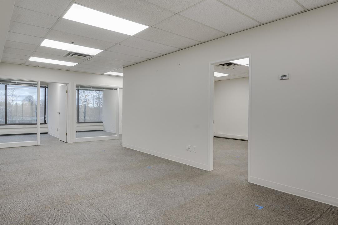 300 - 10524 King George Boulevard, Surrey, BC