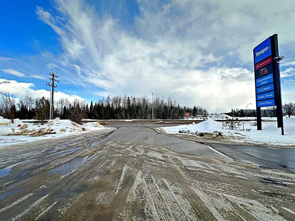 189 Mackenzie Boulevard, Fort McMurray, AB